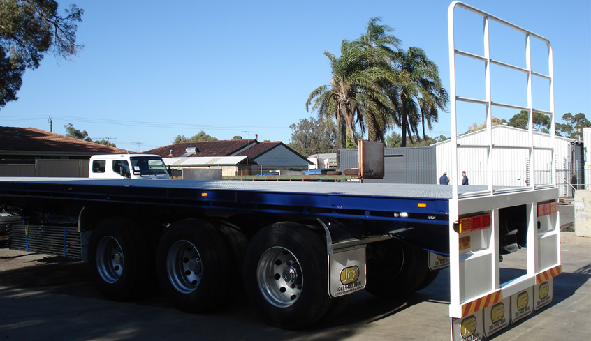 Flat Top Trailer